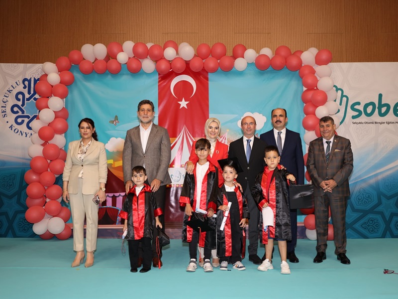 Aile ve Sosyal Hizmetler Bakanı Sayın Mahinur Özdemir Göktaş’ın Teşrifleriyle SOBE Vakfı Mezuniyet Töreni Gerçekleştirildi