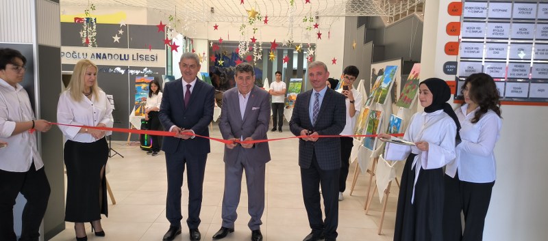 Dolapoğlu Anadolu Lisesi’nde “Doğal Peyzaj” Resim Sergisi Açıldı