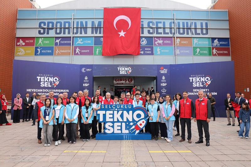 TEKNO-SEL Teknoloji ve Robot Yarışması Başladı